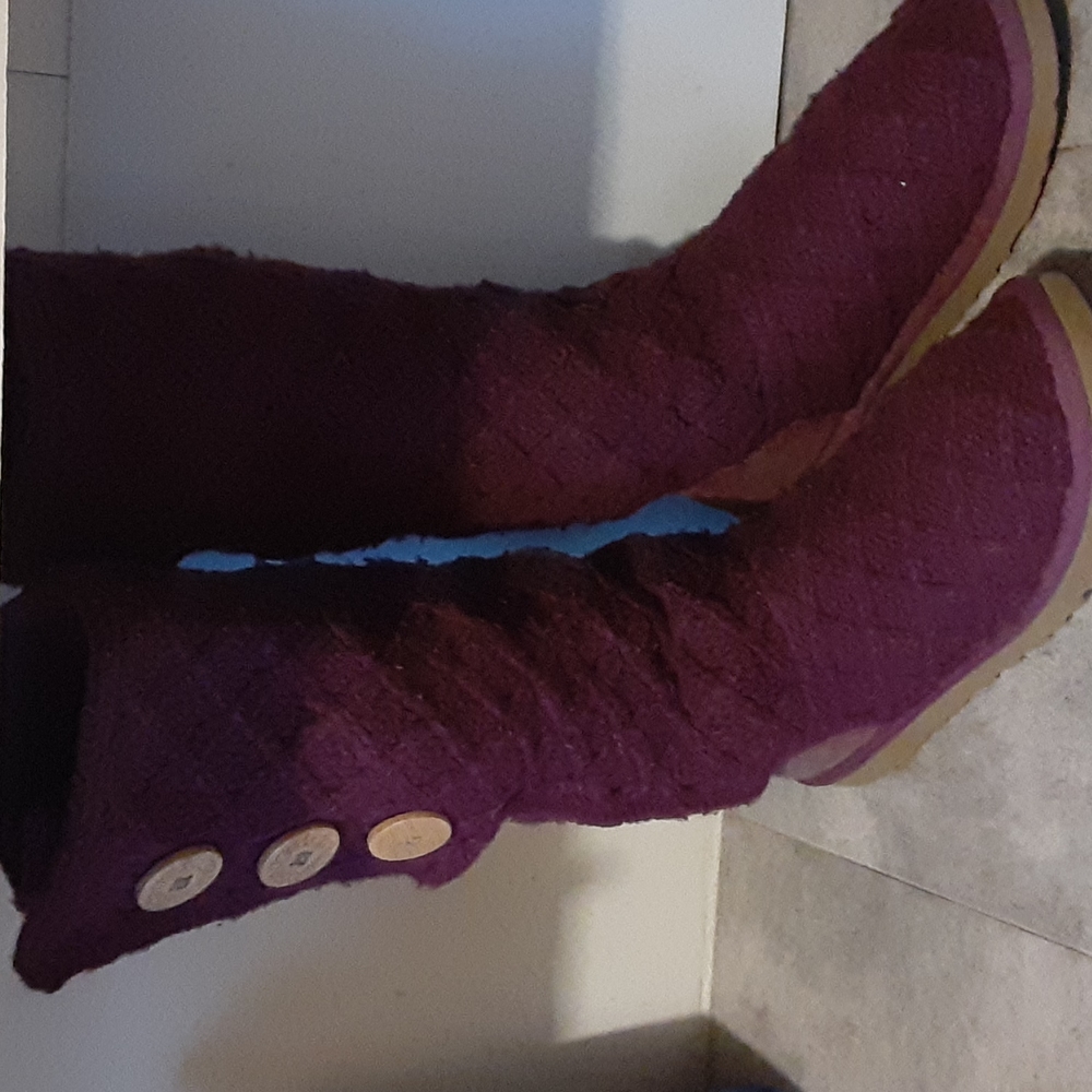 UGG  boots  size  7 women - Picture 3 of 5